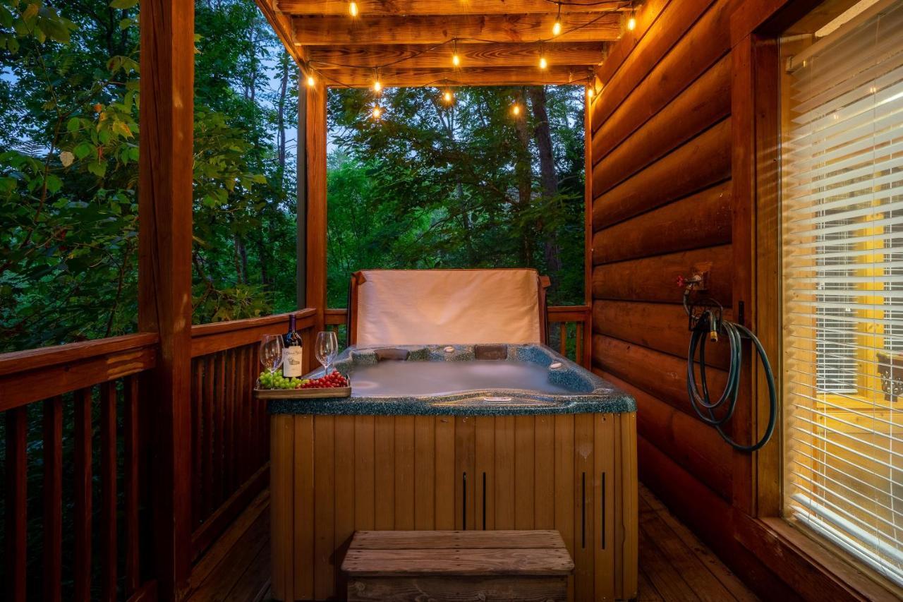 Cozy Log Cabin!! In Heart Of Pf & Close To The Smokies Pigeon Forge Eksteriør bilde