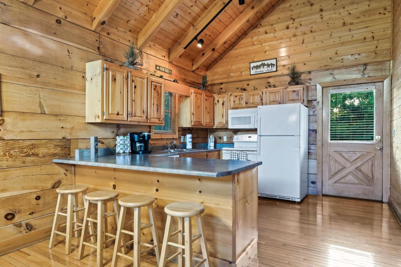 Cozy Log Cabin!! In Heart Of Pf & Close To The Smokies Pigeon Forge Eksteriør bilde