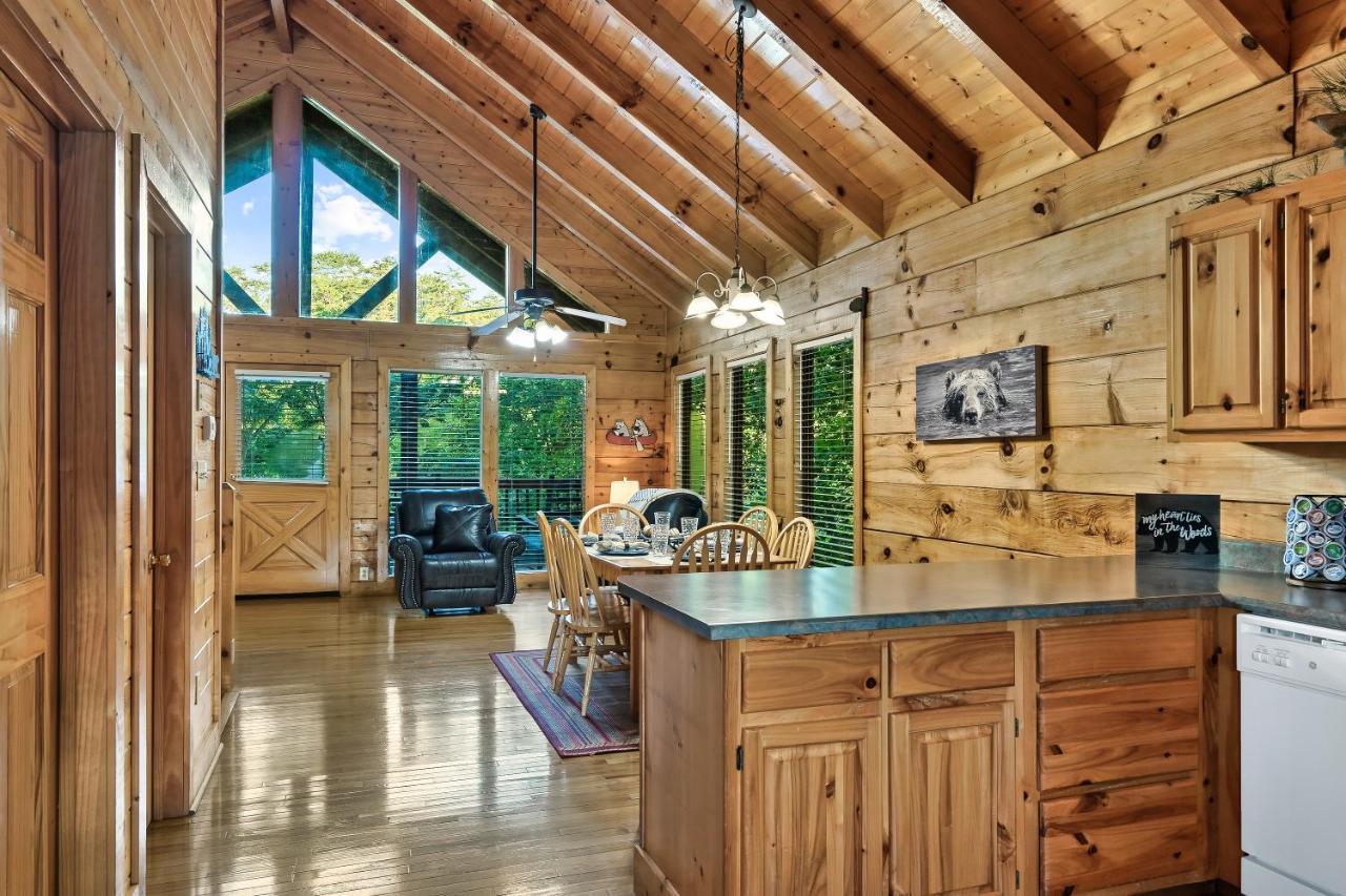 Cozy Log Cabin!! In Heart Of Pf & Close To The Smokies Pigeon Forge Eksteriør bilde