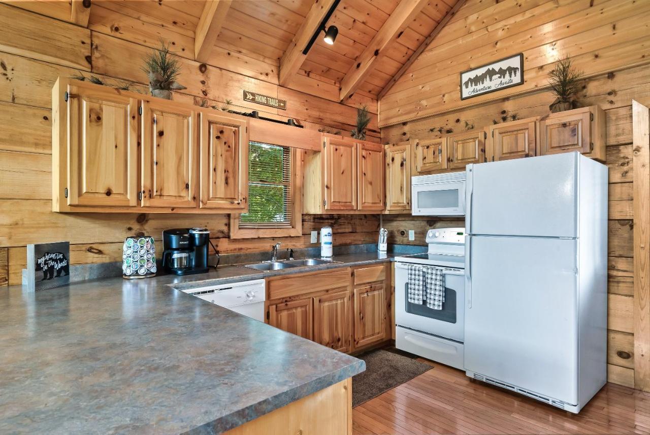 Cozy Log Cabin!! In Heart Of Pf & Close To The Smokies Pigeon Forge Eksteriør bilde